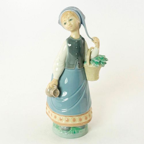 WOMAN W/SCARF 1005024 - LLADRO