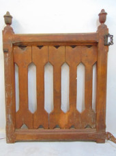 WOOD GATE IN OLD PAINT WITH FI