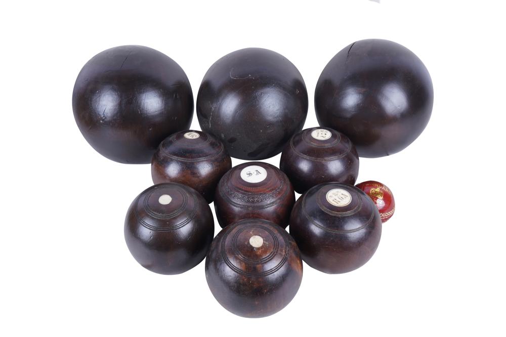 WOOD LAWN BOWLING BALL