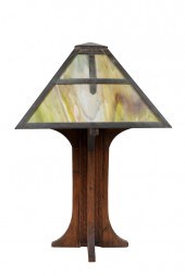 WOOD & LEADED GLASS TABLE LAMP