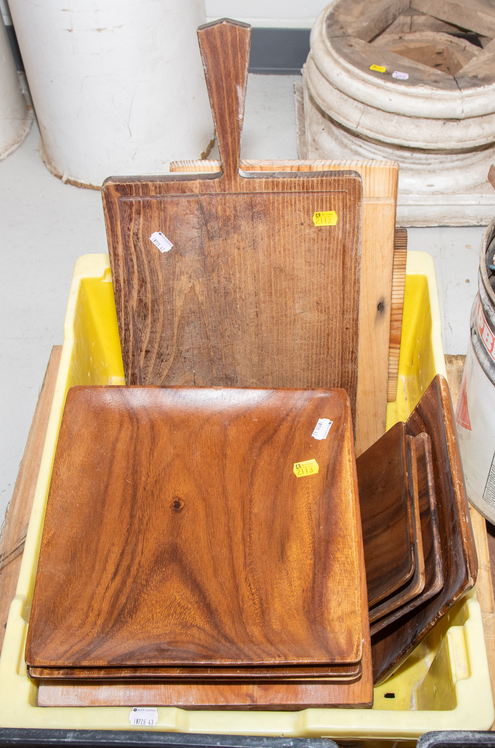 WOODBERRY KITCHEN BREAD BOARDS &