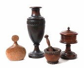 WOODEN ARTICLES, GROUP OF 4 Gr