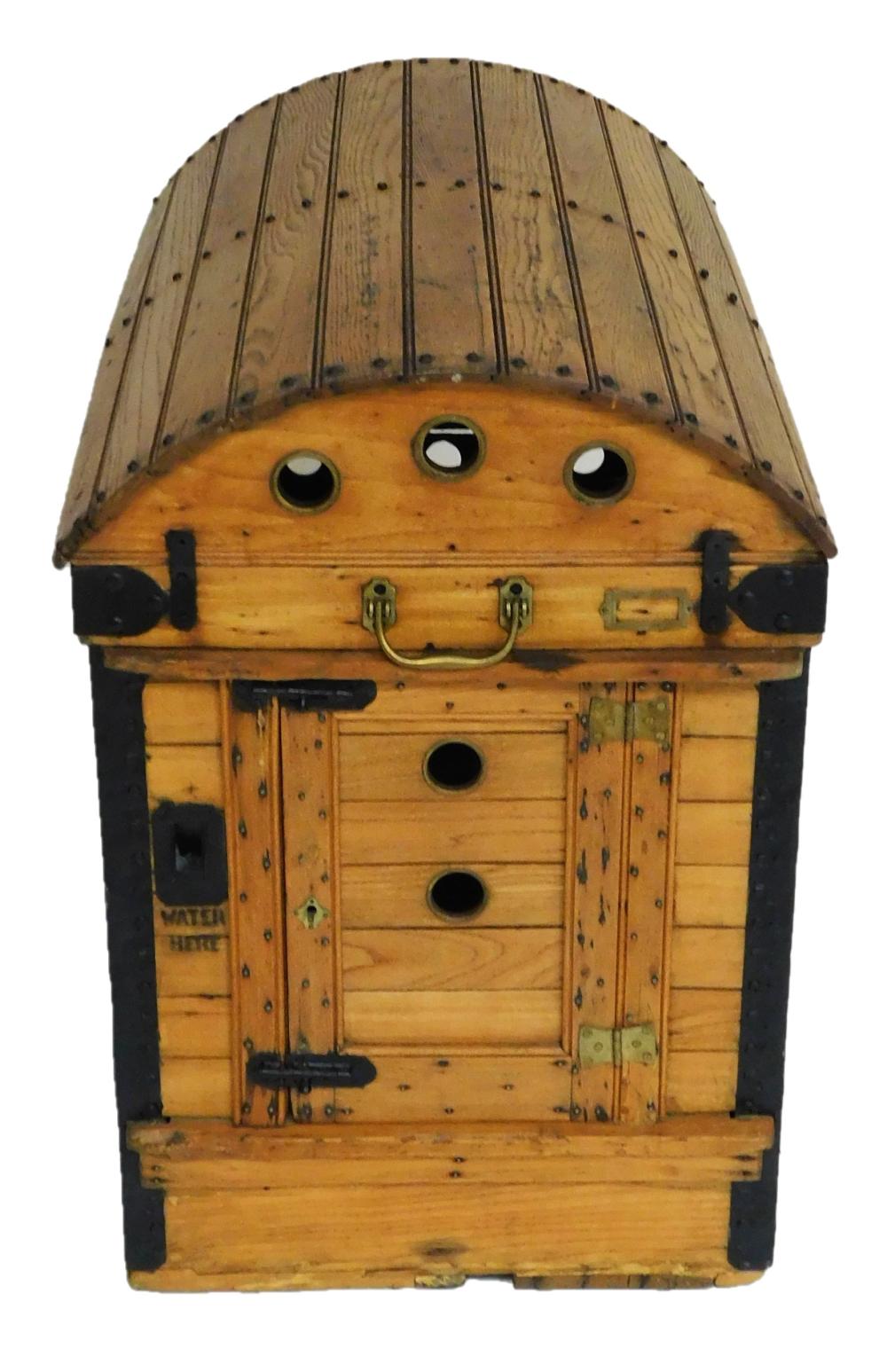 WOODEN DOME TOP DOG / ANIMAL