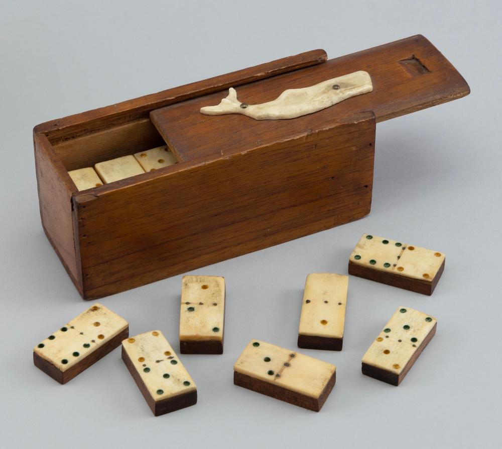 WOODEN DOMINO BOX LATE 19TH CENTURY
