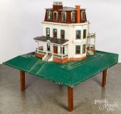WOODEN FOLK ART HOUSE MODELWoo