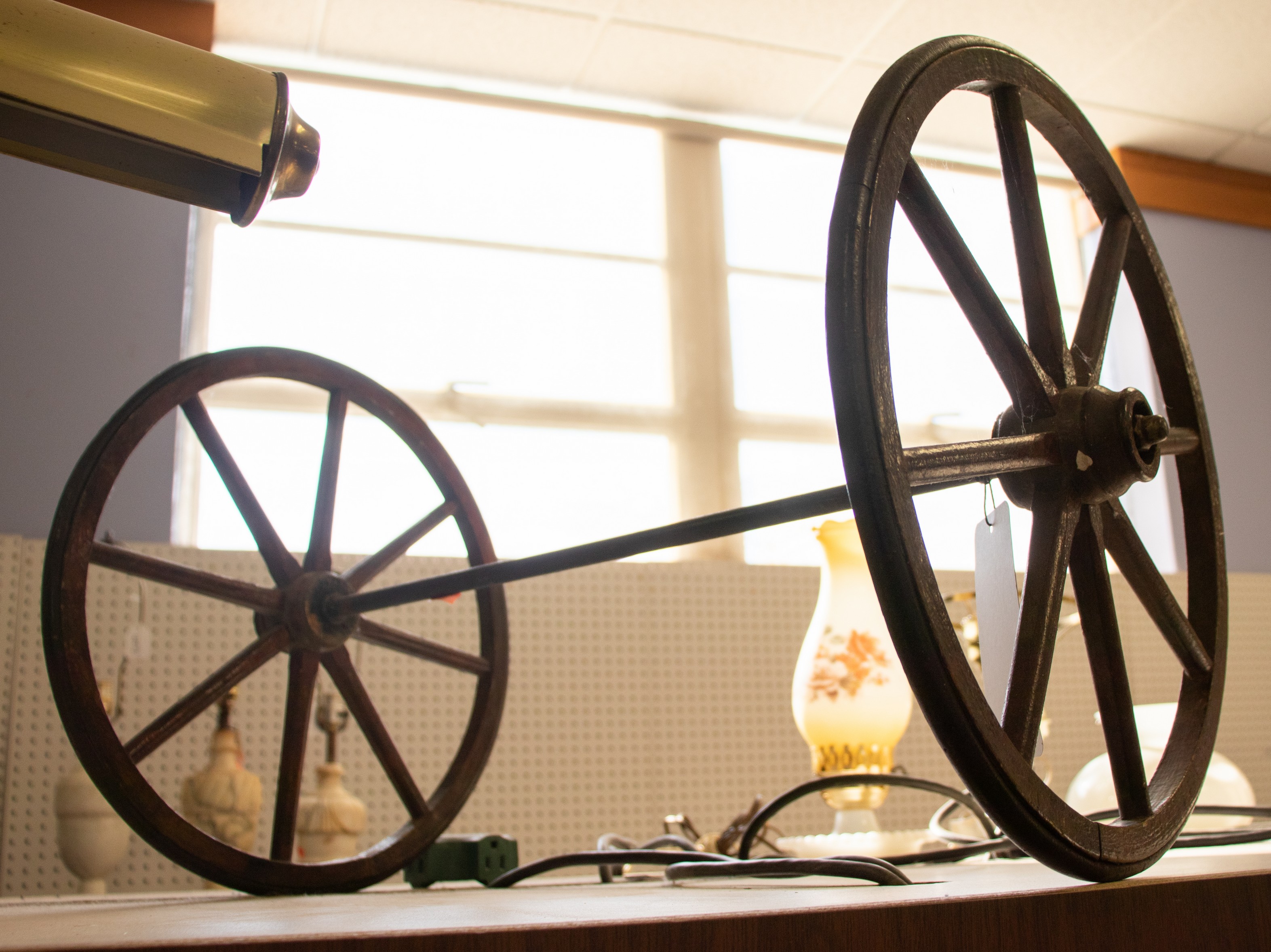 Wooden wagon wheel set, 14" dia,