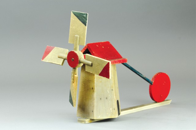 WOODEN WEATHERVANE Made of wood