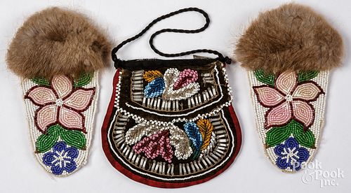 WOODLANDS INDIAN BEADED PURSE,