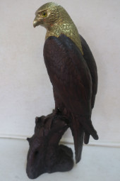 WOODLOOK SCULPTURE OF FALCON W