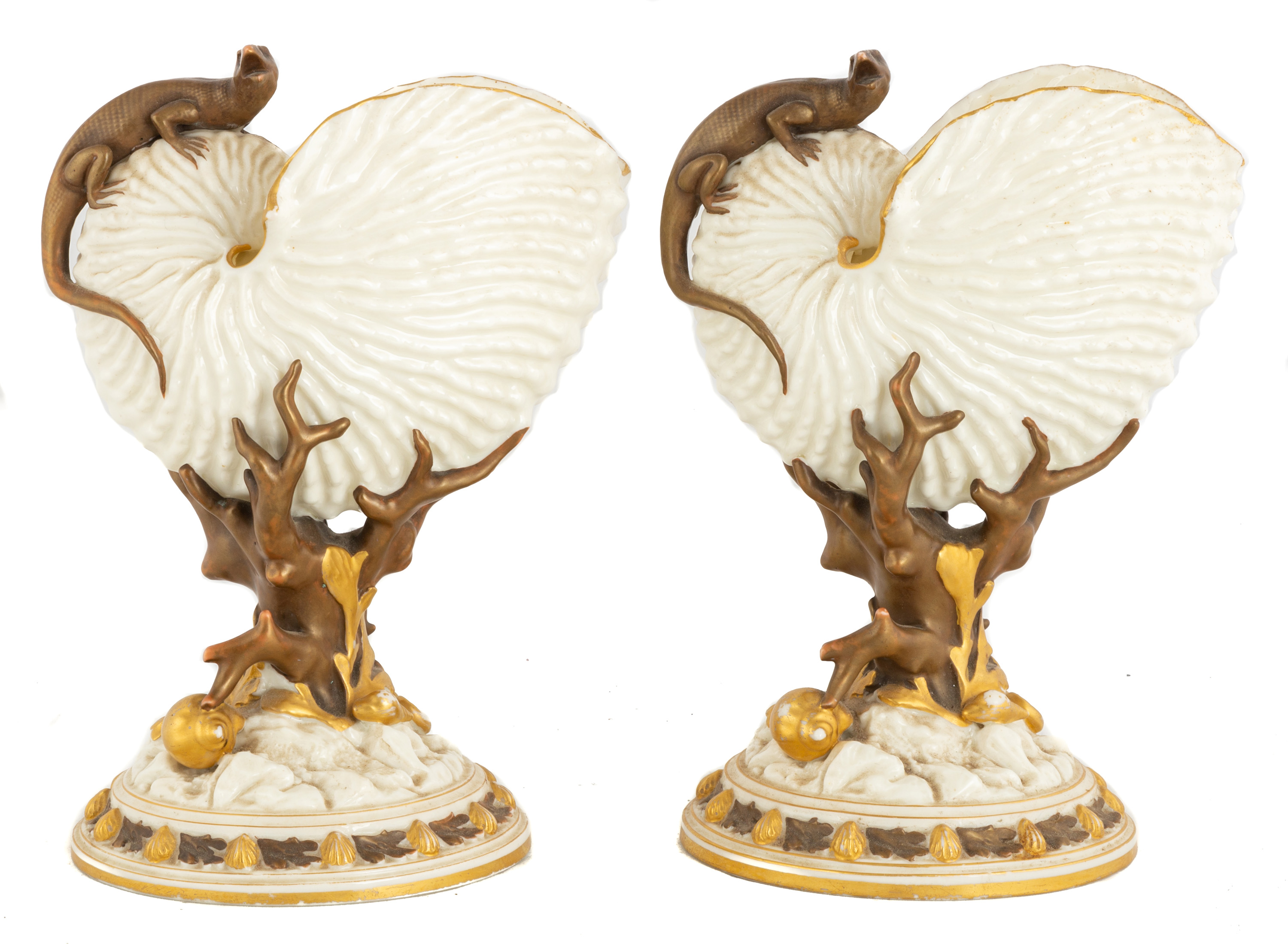WORCESTER PORCELAIN SHELL VASES