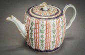 WORCESTER PORCELAIN TEAPOT, HO