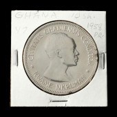 WORLD COIN COLLECTION / BINDER