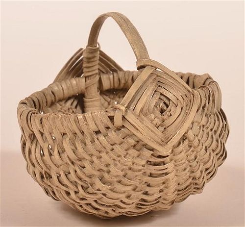 WOVEN OAK SPLINT BERRY BASKET