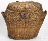 WOVEN REED FIELD BASKETWoven r
