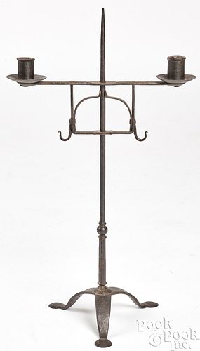 WROUGHT IRON ADJUSTABLE CANDLE