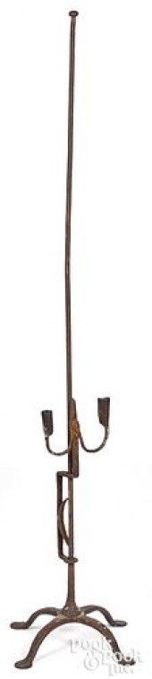 WROUGHT IRON ADJUSTABLE CANDLE