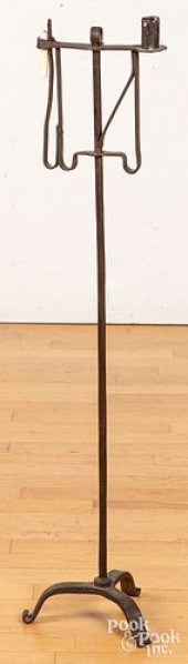 WROUGHT IRON CANDLESTAND WITH