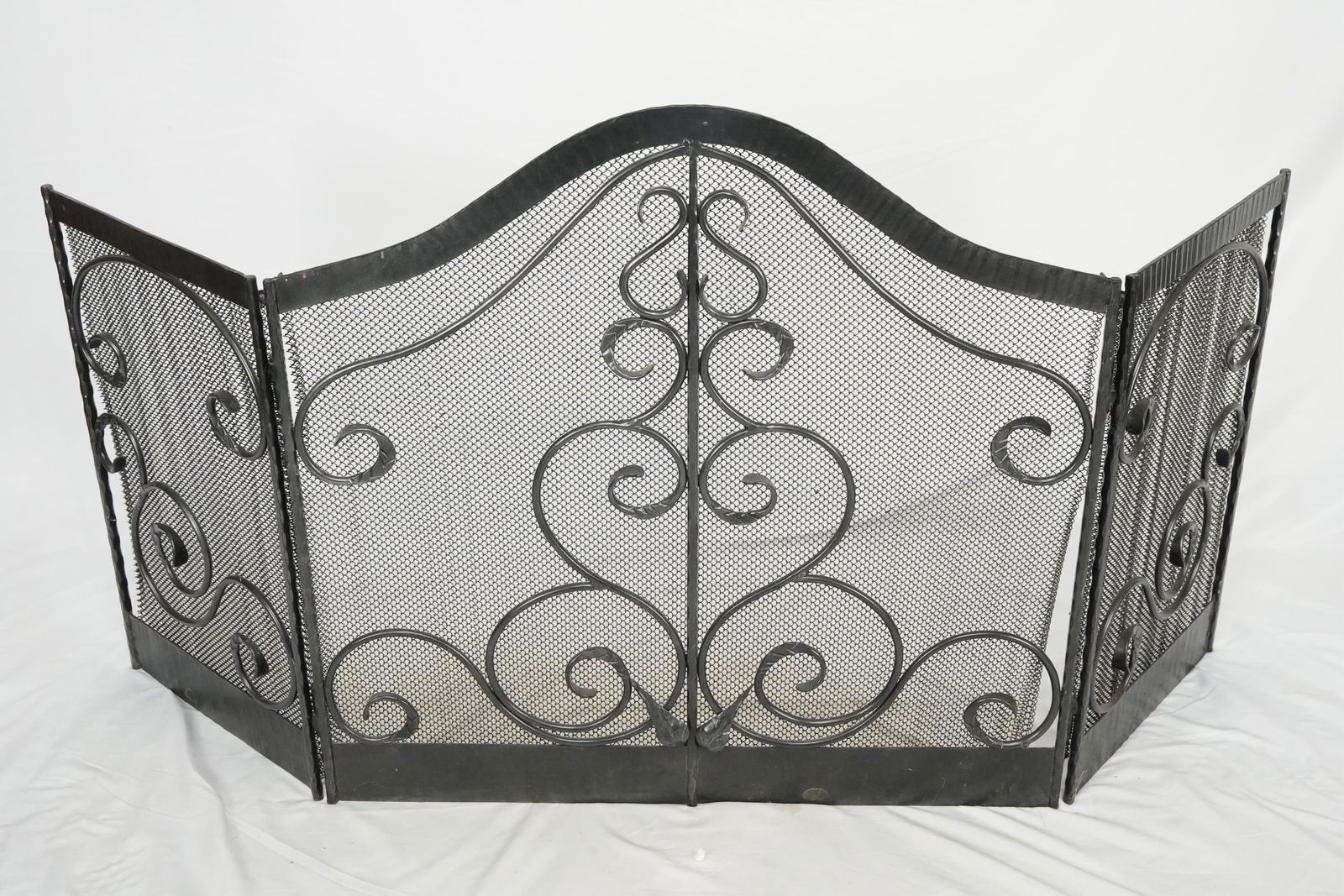 WROUGHT IRON FIRE SCREENWrought