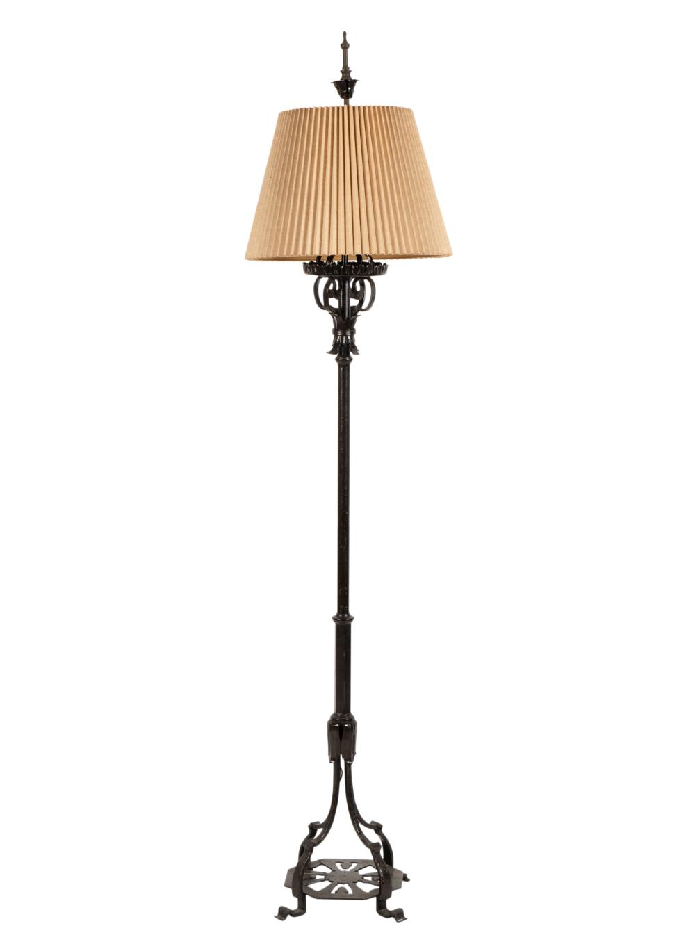 WROUGHT IRON FLOOR LAMPWrought Iron