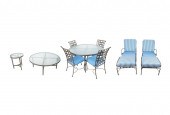 WROUGHT IRON PATIO SETcomprisi