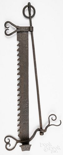 WROUGHT IRON SAWTOOTH