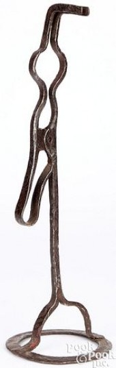 WROUGHT IRON SPLINT HOLDER, 18