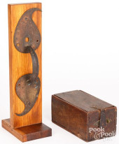 WROUGHT IRON THUMB LATCH, 19TH
