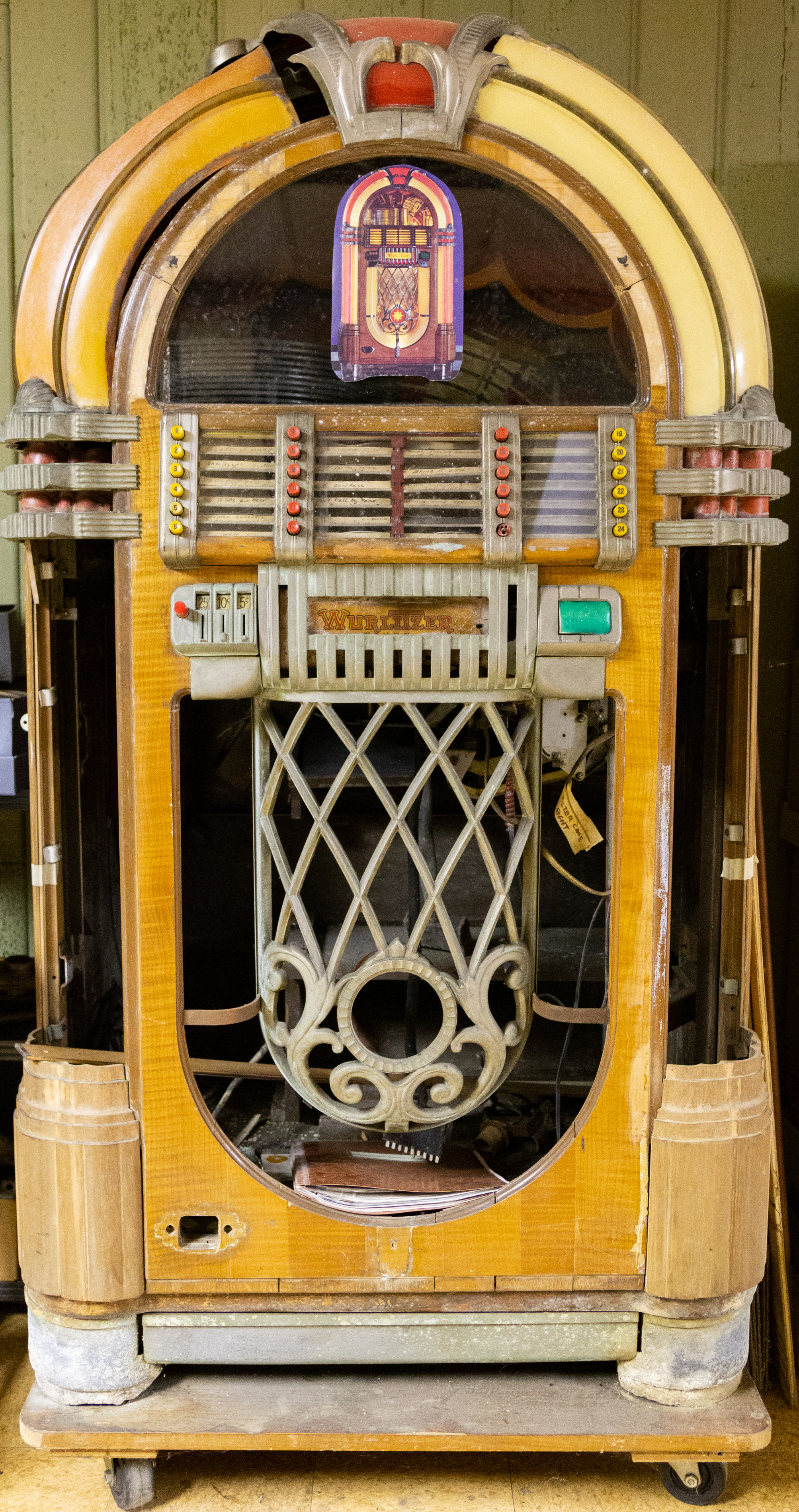 WURLITZER MODEL 1015 circa 1946/7.