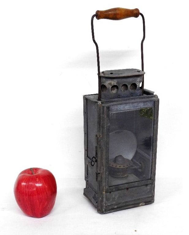 WW1 ERA GERMAN M.P.C. I.R. LANTERN,