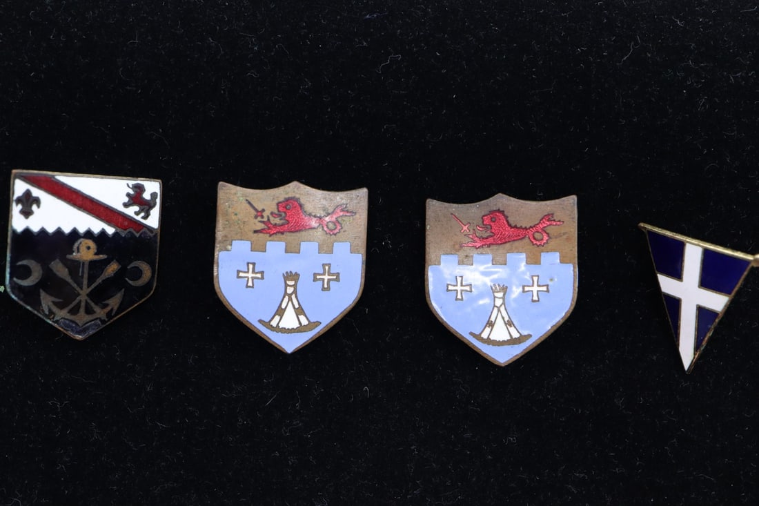 WWII MILITARY INSIGNIA PIN