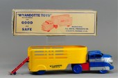 WYANDOTTE BOXED SEMI TRAILER O