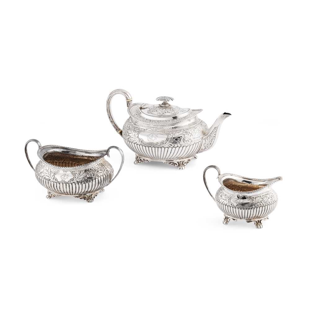 Y A LATE VICTORIAN THREE-PIECE