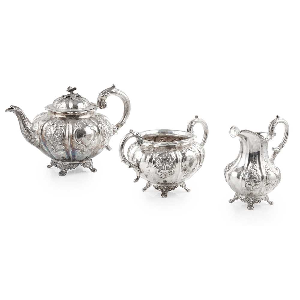 Y A VICTORIAN MATCHED THREE-PIECE