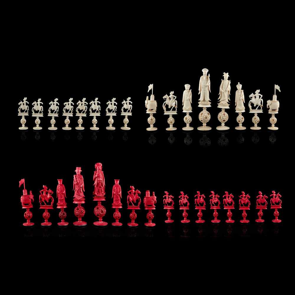 Y CARVED IVORY PUZZLE-BALL CHESS