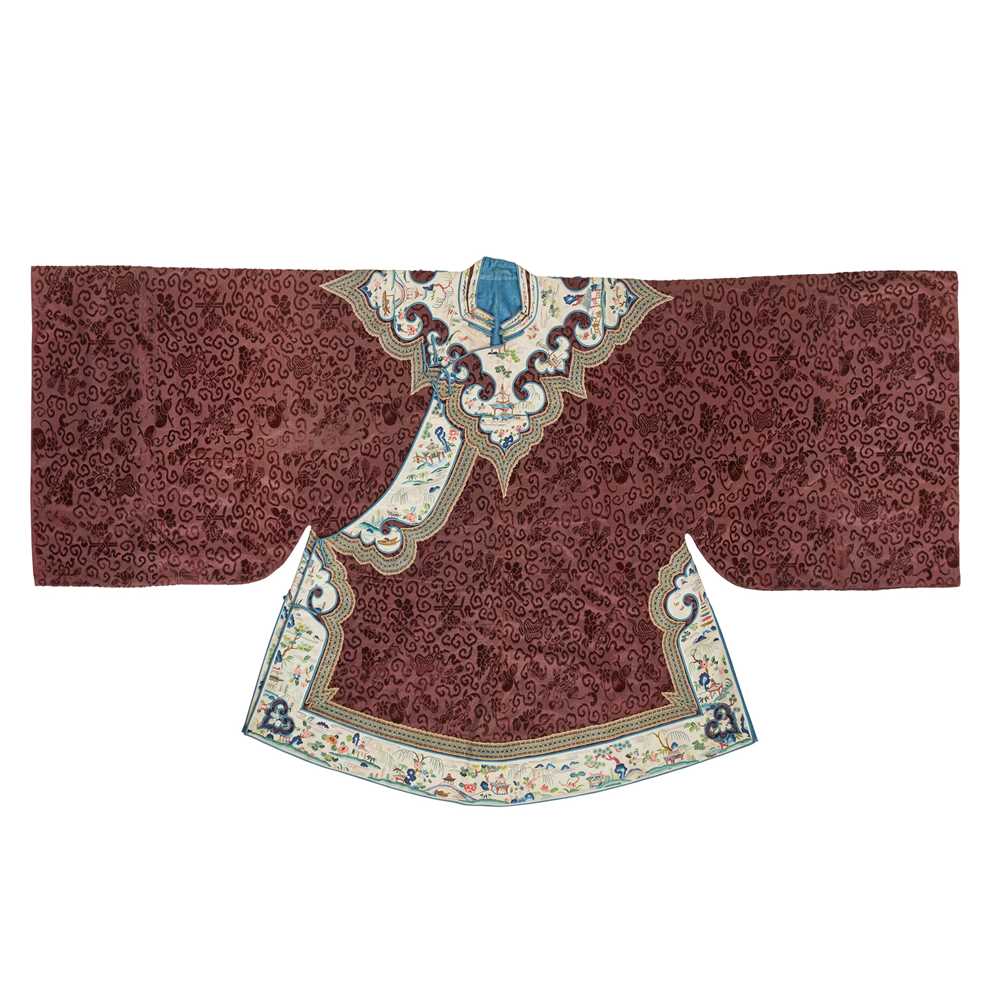 Y HAN CHINESE WOMAN'S ROBE AND