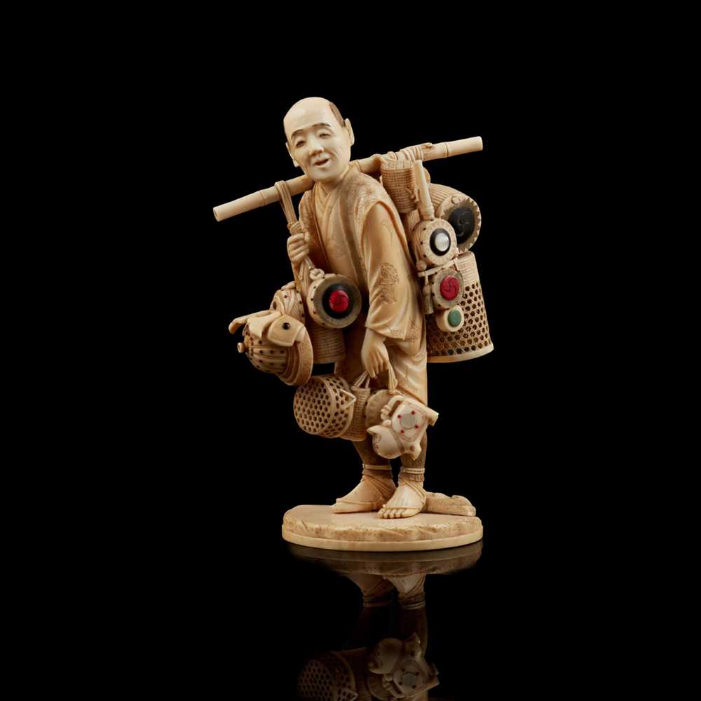 Y IVORY OKIMONO FIGURE OF A