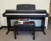 YAMAHA 'CLAVINOVA' ELECTRIC KE