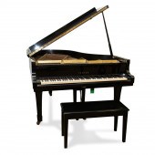 YAMAHA EBONY GRAND PIANO WITH