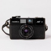 YASHICA MF-2 VINTAGE COMPACT 3