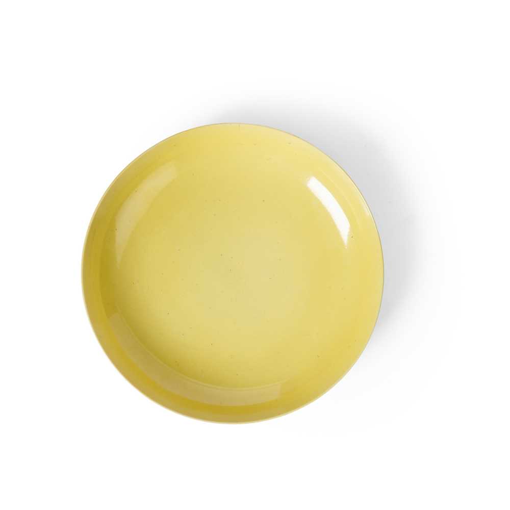 YELLOW-GLAZED PLATE QING DYNASTY,