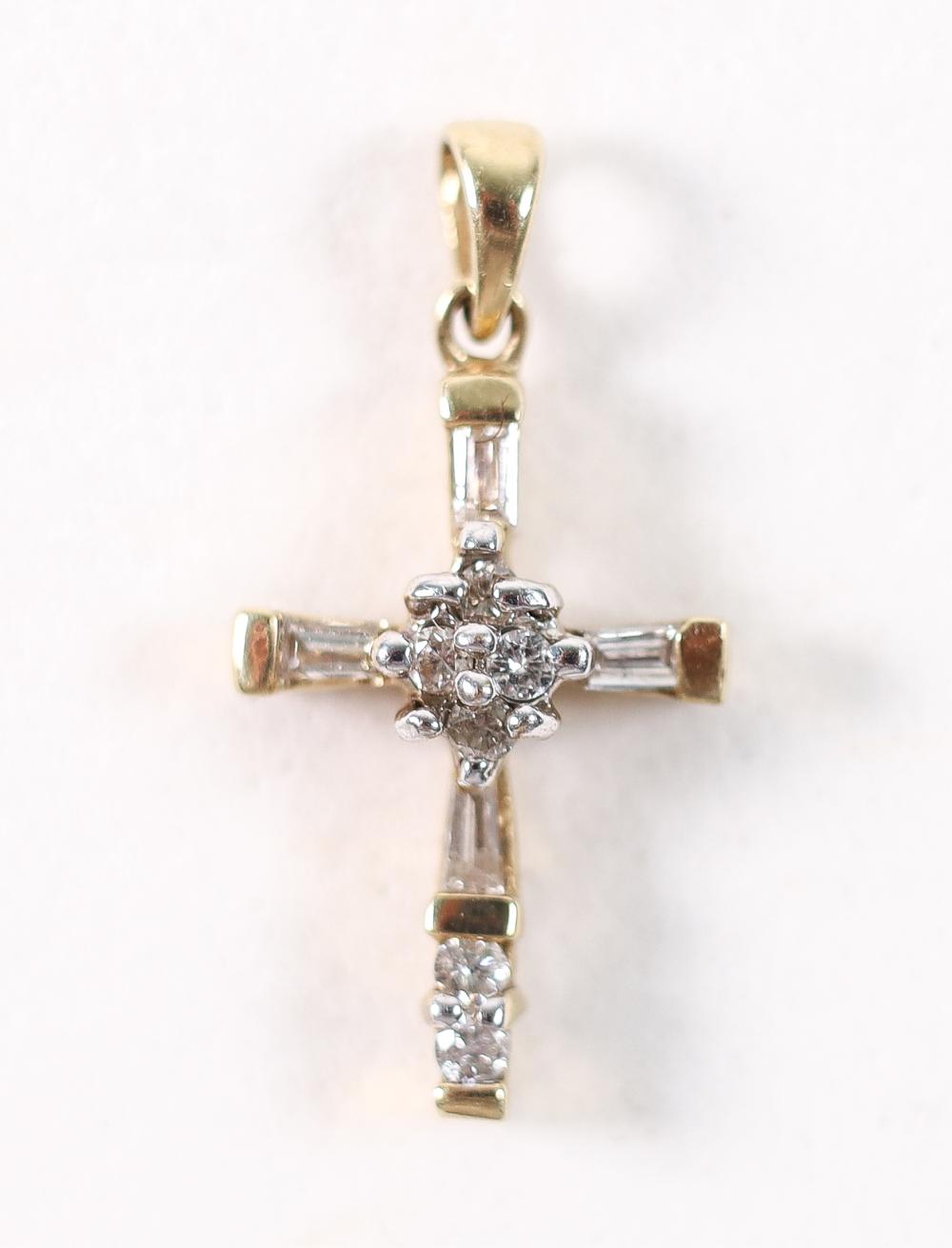 YELLOW GOLD 0.10CTW DIAMOND CROSS