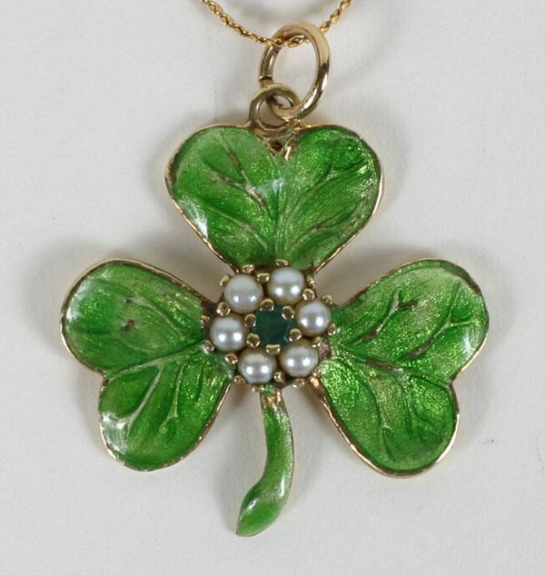 Yellow gold 14K enamel three leaf