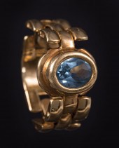 YELLOW GOLD AND AQUAMARINE RIN