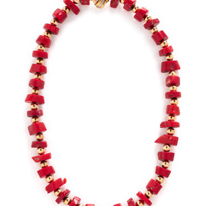 YELLOW GOLD AND CORAL NECKLACE