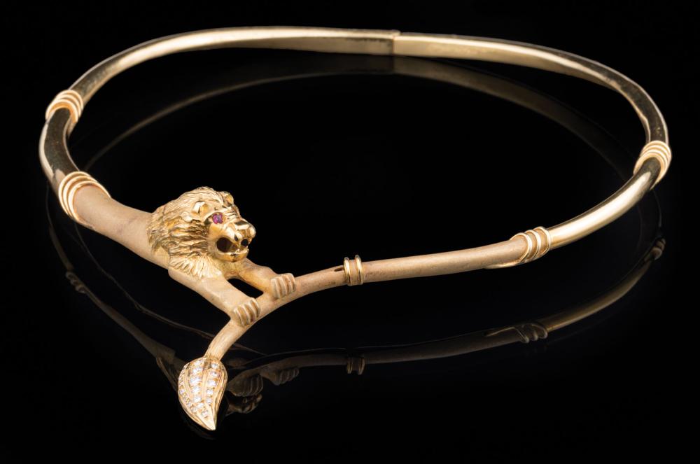 YELLOW GOLD AND DIAMOND NECKLACE