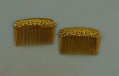YELLOW GOLD AND SHELL COMBSYEL