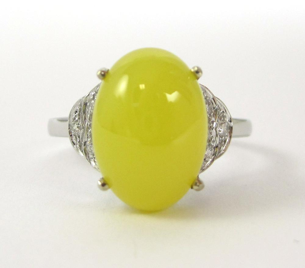 YELLOW MOONSTONE, DIAMOND AND WHITE