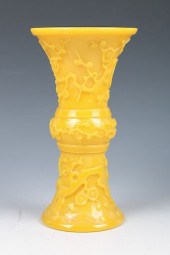 YELLOW PEKING GLASS GU VASEA y