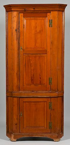 YELLOW PINE CORNER CUPBOARDSouthern