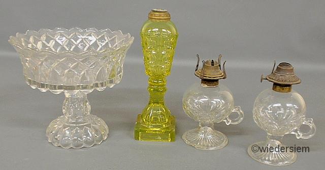 Yellow Sandwich glass oil lamp
